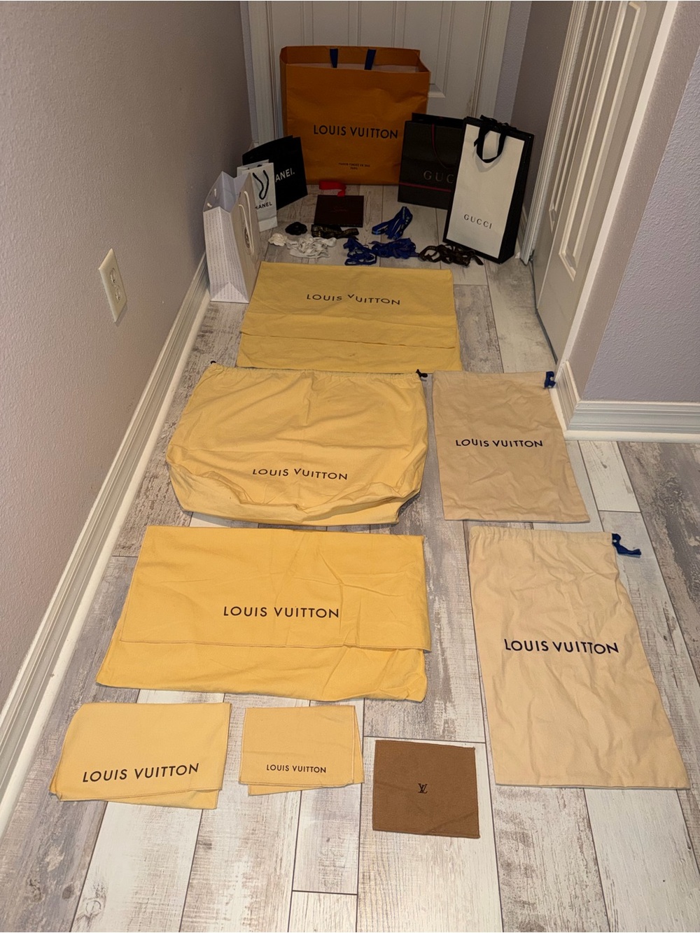 HUGE Luxury Designer Dust bag/Ribbons/Bags Louis Vuitton Chanel, Gucci, & more
